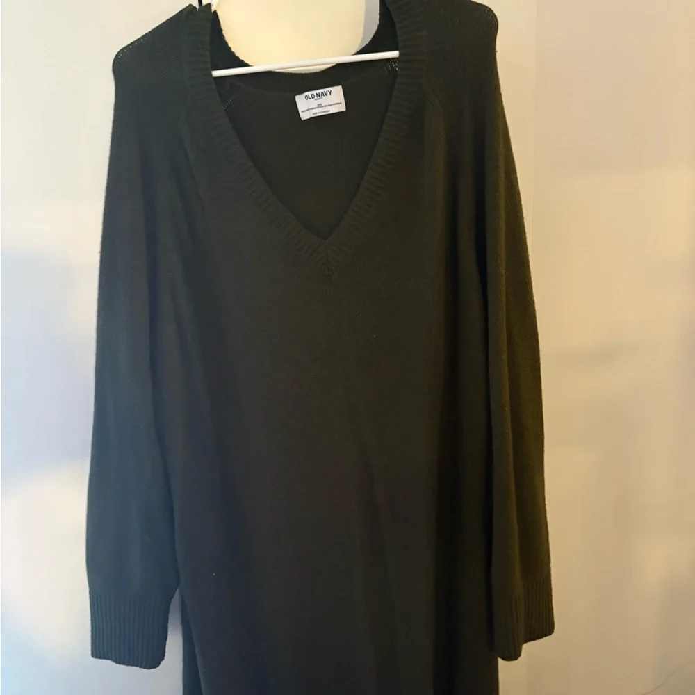Old Navy Deep Green V-Neck Sweater Dress - Picture 1 of 1